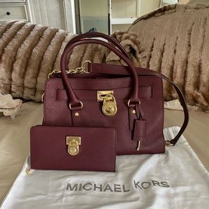 Classic iconic Michael Kors Hamilton bag and wallet